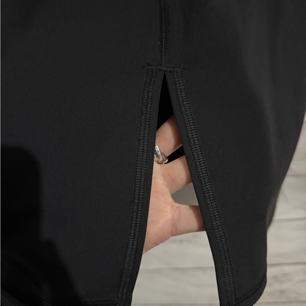 NWT Lululemon Nulu Slim-Fit High-Rise Skirt in Black Size 6 - Picture 5 of 11